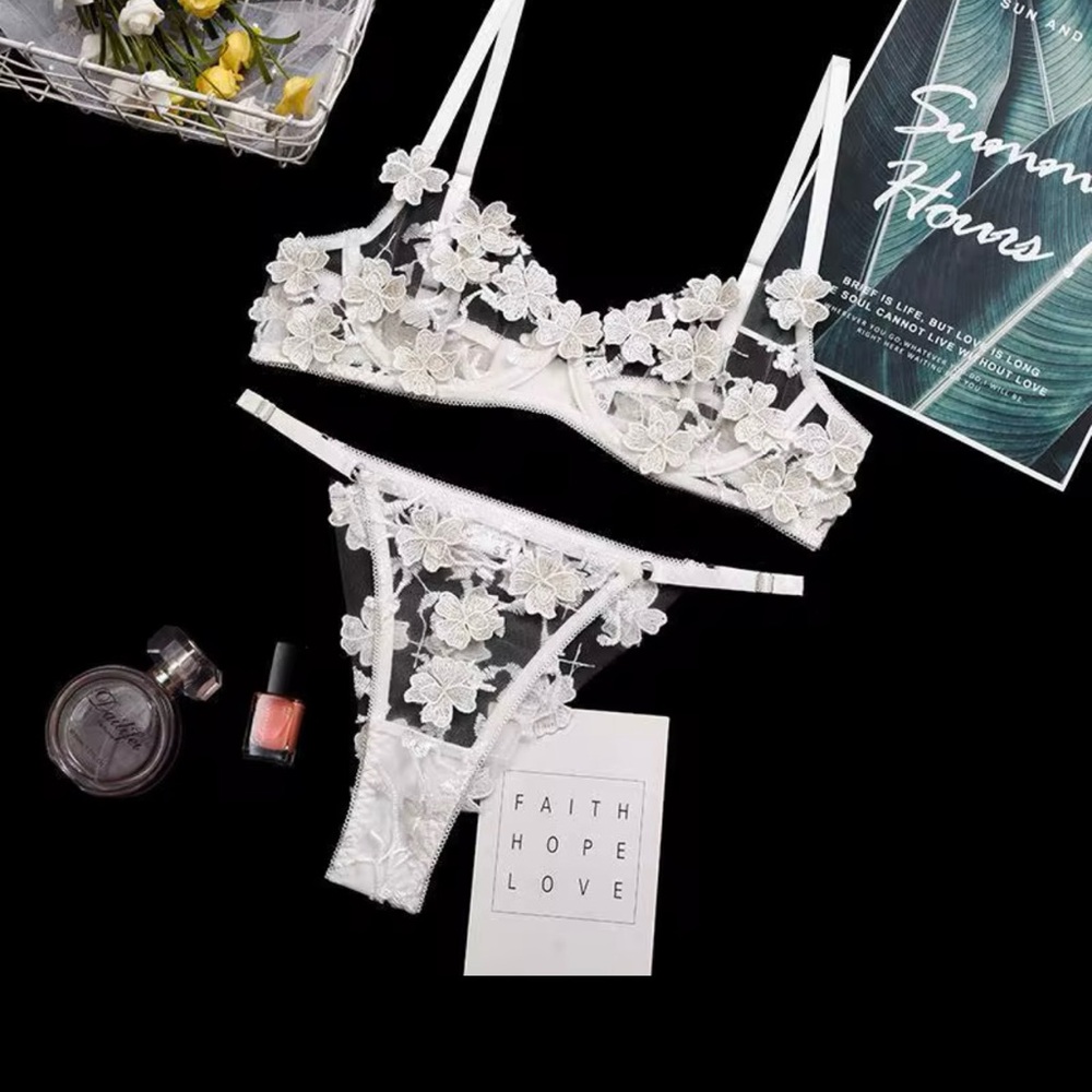 Elegant White Floral Lace Lingerie Set Size Small